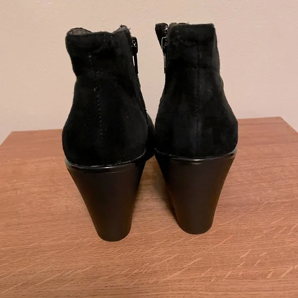 Clarks Artisan Daylily Surety Wedge Bootie - Picture 2 of 7